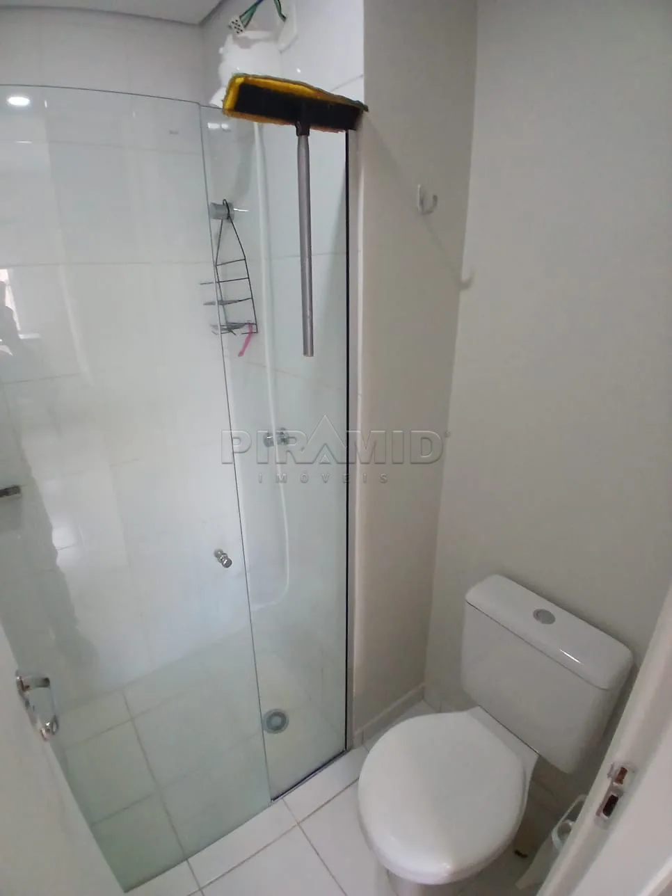 Alugar Apartamento / Padr&atilde;o em Ribeir&atilde;o Preto R$ 1.500,00 - Foto 5