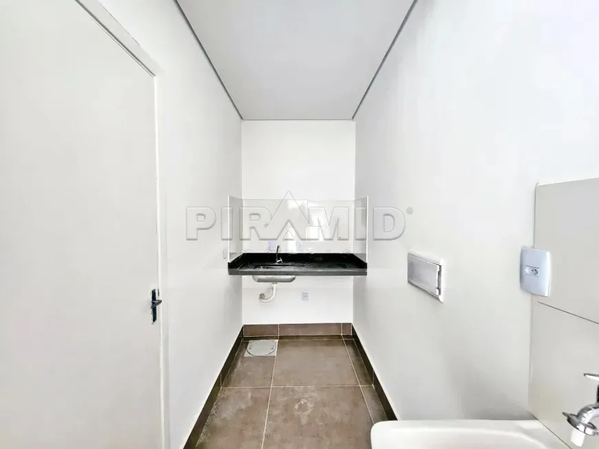 Alugar Comercial / Sal&atilde;o em Ribeir&atilde;o Preto R$ 3.000,00 - Foto 3
