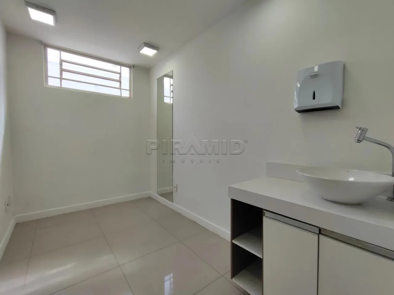 Alugar Comercial / Casa em Ribeir&atilde;o Preto R$ 11.000,00 - Foto 18