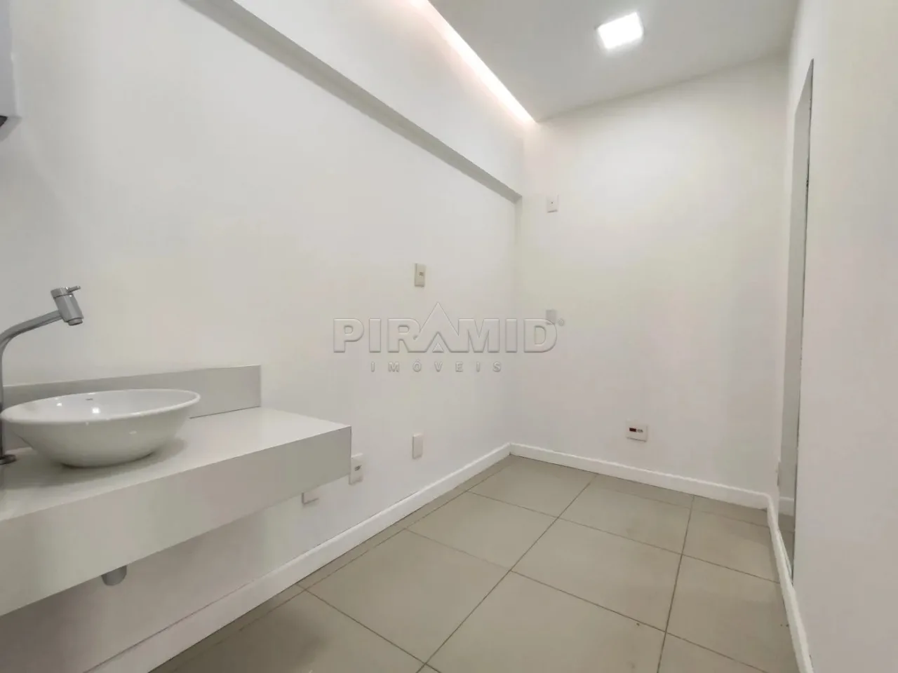Alugar Comercial / Casa em Ribeir&atilde;o Preto R$ 11.000,00 - Foto 19