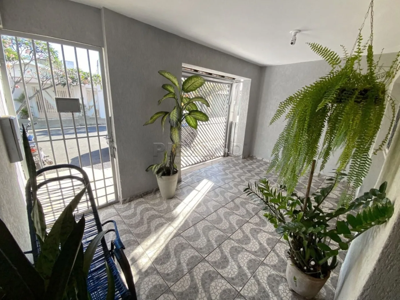 Comprar Casa / Padr&atilde;o em Ribeir&atilde;o Preto R$ 350.000,00 - Foto 3