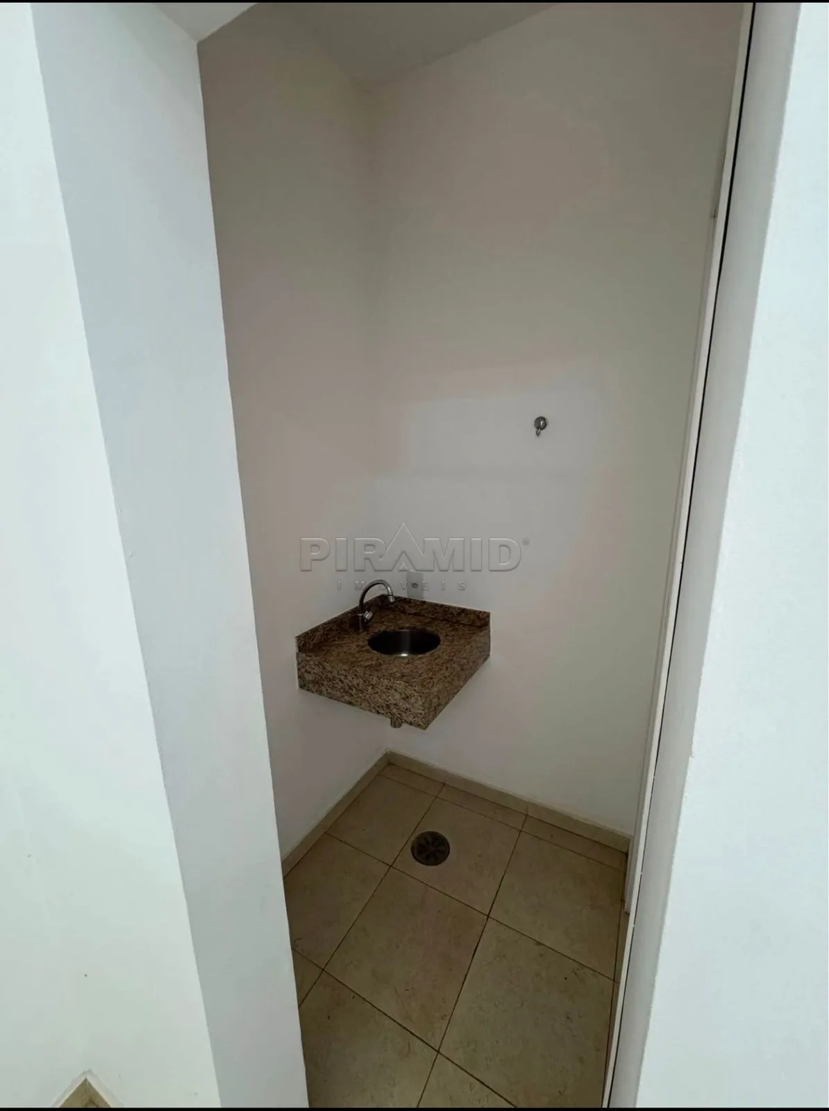 Alugar Comercial / Ponto Comercial em Ribeir&atilde;o Preto R$ 2.000,00 - Foto 3