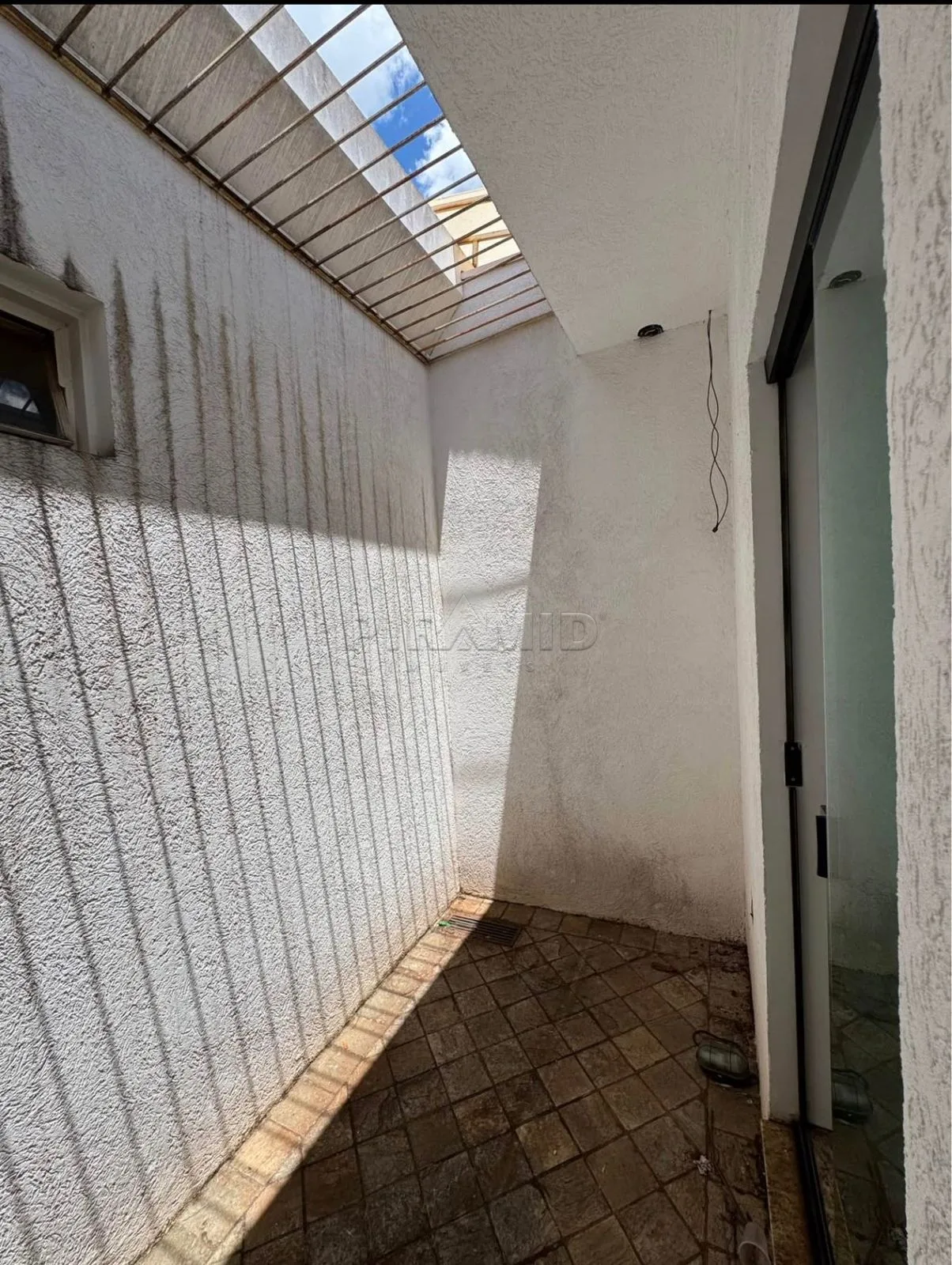 Alugar Comercial / Ponto Comercial em Ribeir&atilde;o Preto R$ 2.000,00 - Foto 5