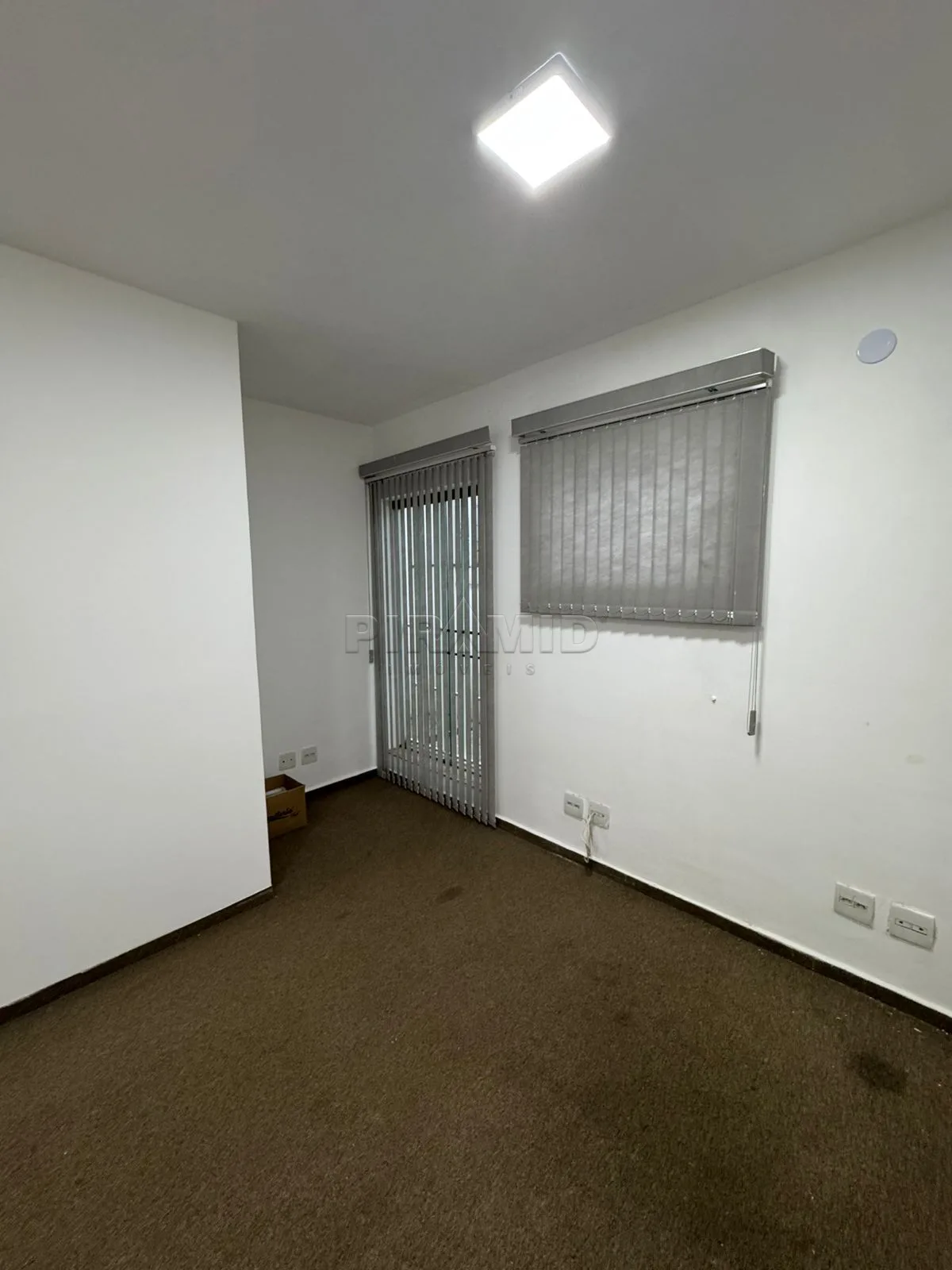 Alugar Comercial / Ponto Comercial em Ribeir&atilde;o Preto R$ 2.000,00 - Foto 3