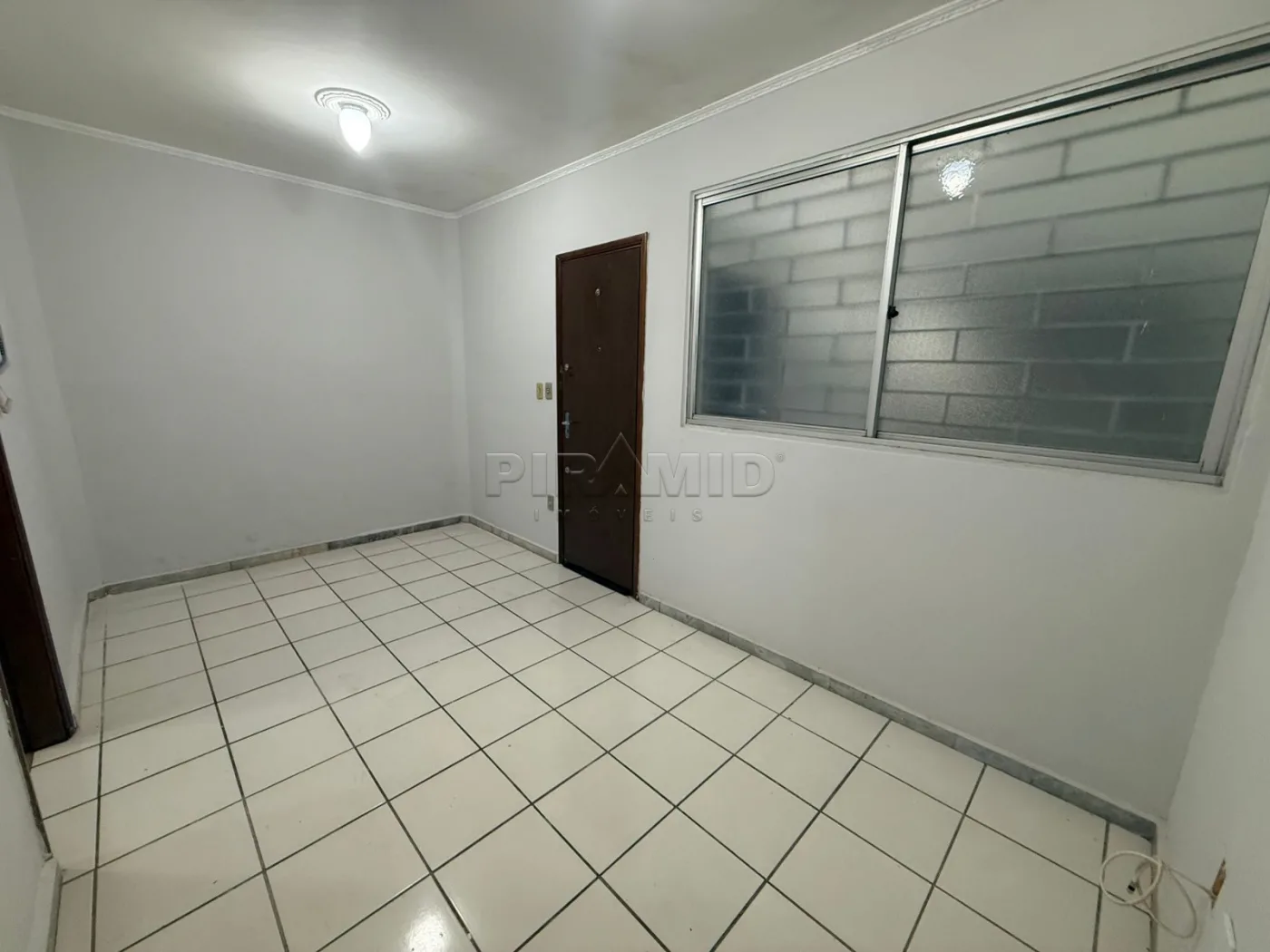 Alugar Apartamento / Padr&atilde;o em Ribeir&atilde;o Preto R$ 1.200,00 - Foto 2