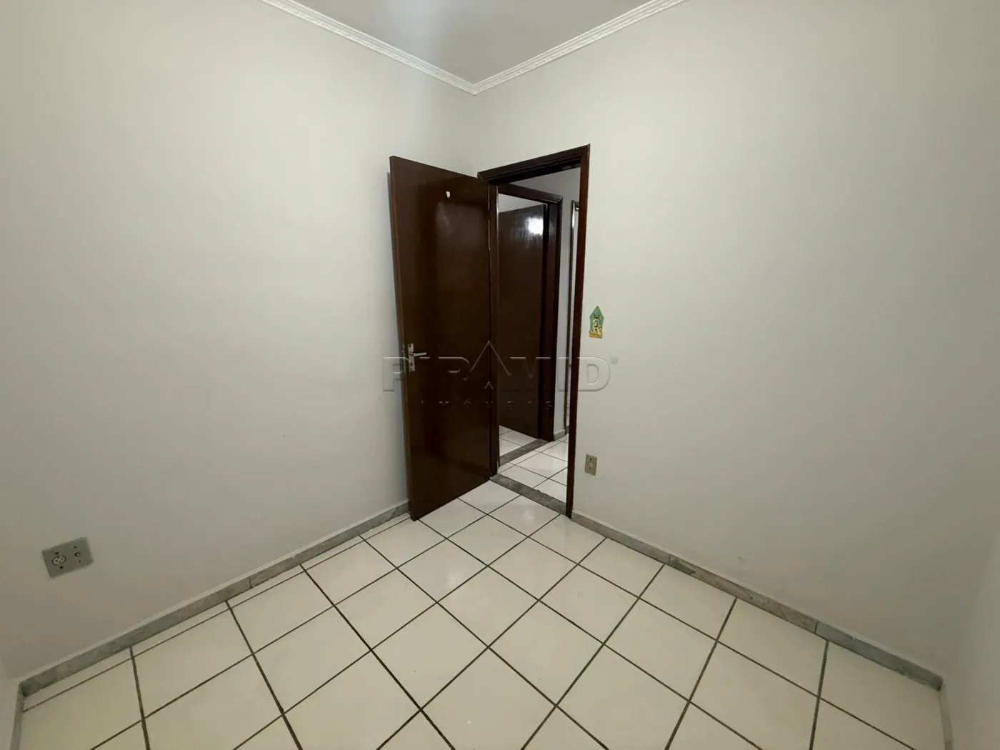 Alugar Apartamento / Padr&atilde;o em Ribeir&atilde;o Preto R$ 1.200,00 - Foto 5