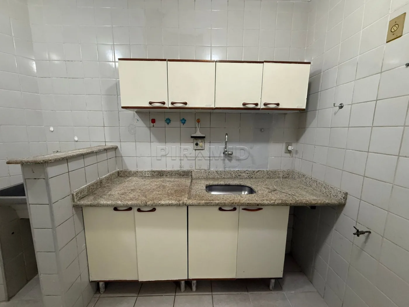 Alugar Apartamento / Padr&atilde;o em Ribeir&atilde;o Preto R$ 1.200,00 - Foto 11