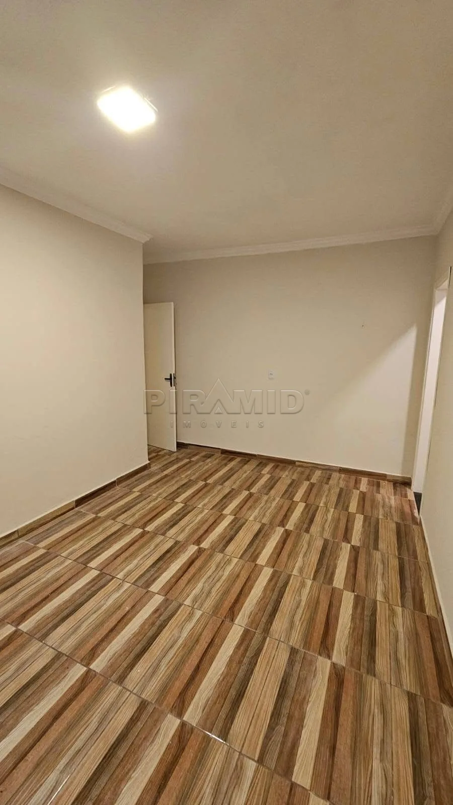 Comprar Casa / Padr&atilde;o em Ribeir&atilde;o Preto R$ 370.000,00 - Foto 9