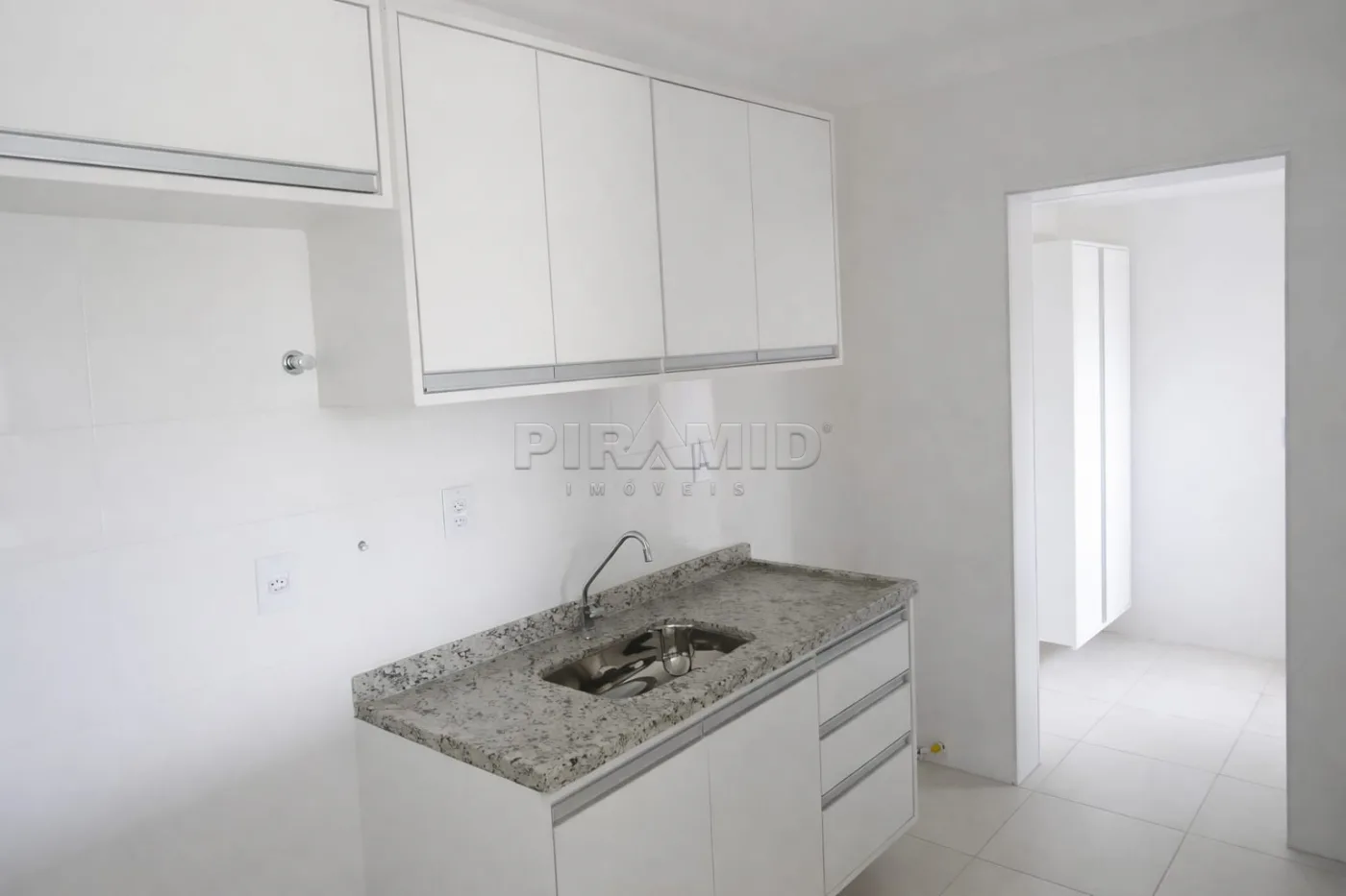 Alugar Apartamento / Padr&atilde;o em Ribeir&atilde;o Preto R$ 1.650,00 - Foto 4
