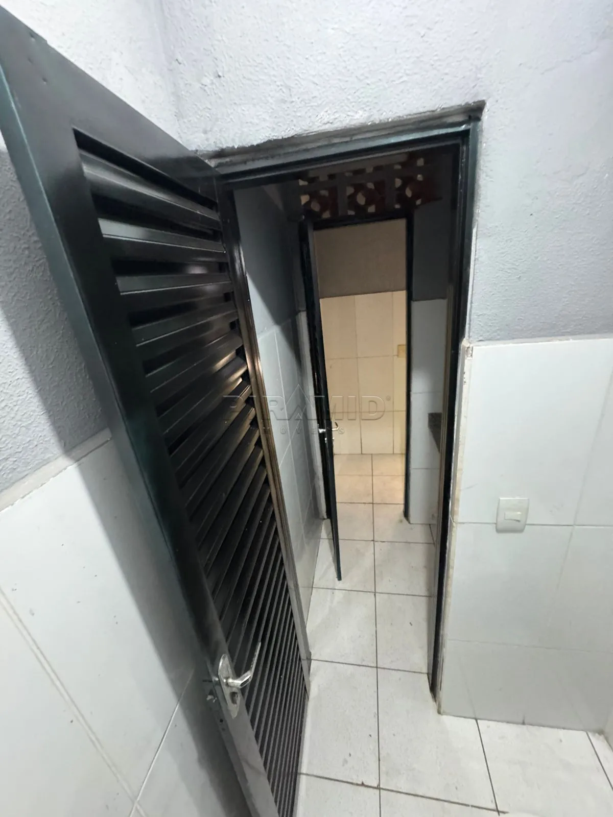 Comprar Comercial / Galp&atilde;o  Barrac&atilde;o em Ribeir&atilde;o Preto R$ 1.250.000,00 - Foto 5