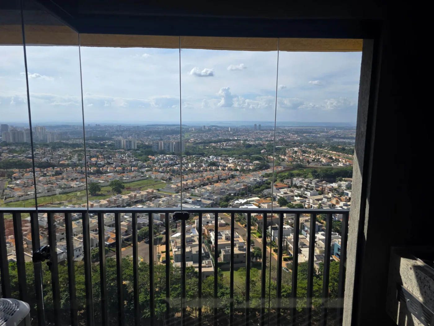 Alugar Apartamento / Padr&atilde;o em Ribeir&atilde;o Preto R$ 3.500,00 - Foto 4