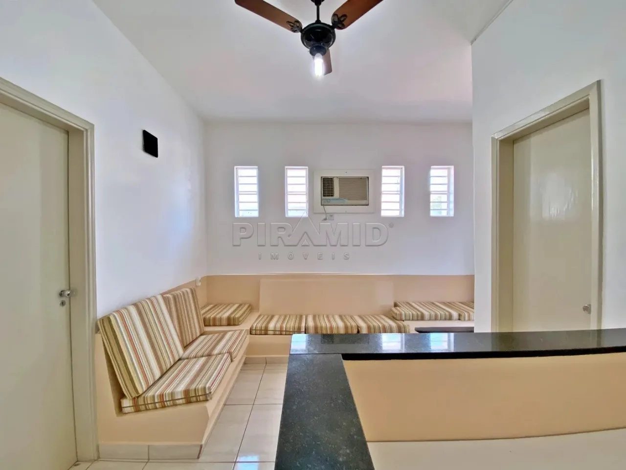 Alugar Comercial / Casa em Ribeir&atilde;o Preto R$ 2.500,00 - Foto 3