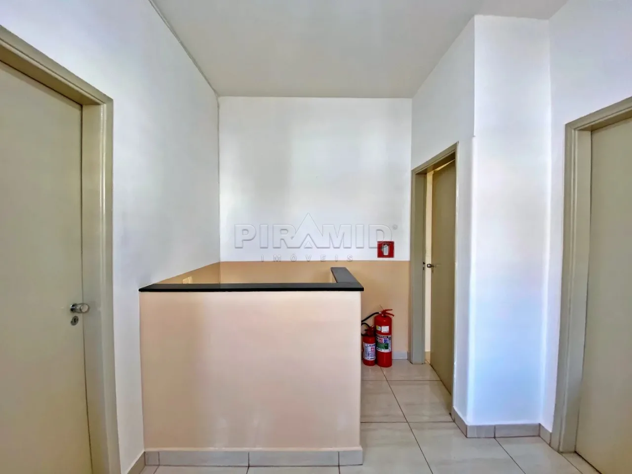 Alugar Comercial / Casa em Ribeir&atilde;o Preto R$ 2.500,00 - Foto 5