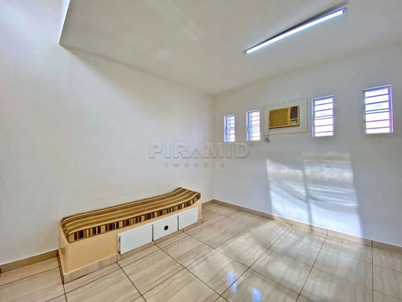Alugar Comercial / Casa em Ribeir&atilde;o Preto R$ 2.500,00 - Foto 7