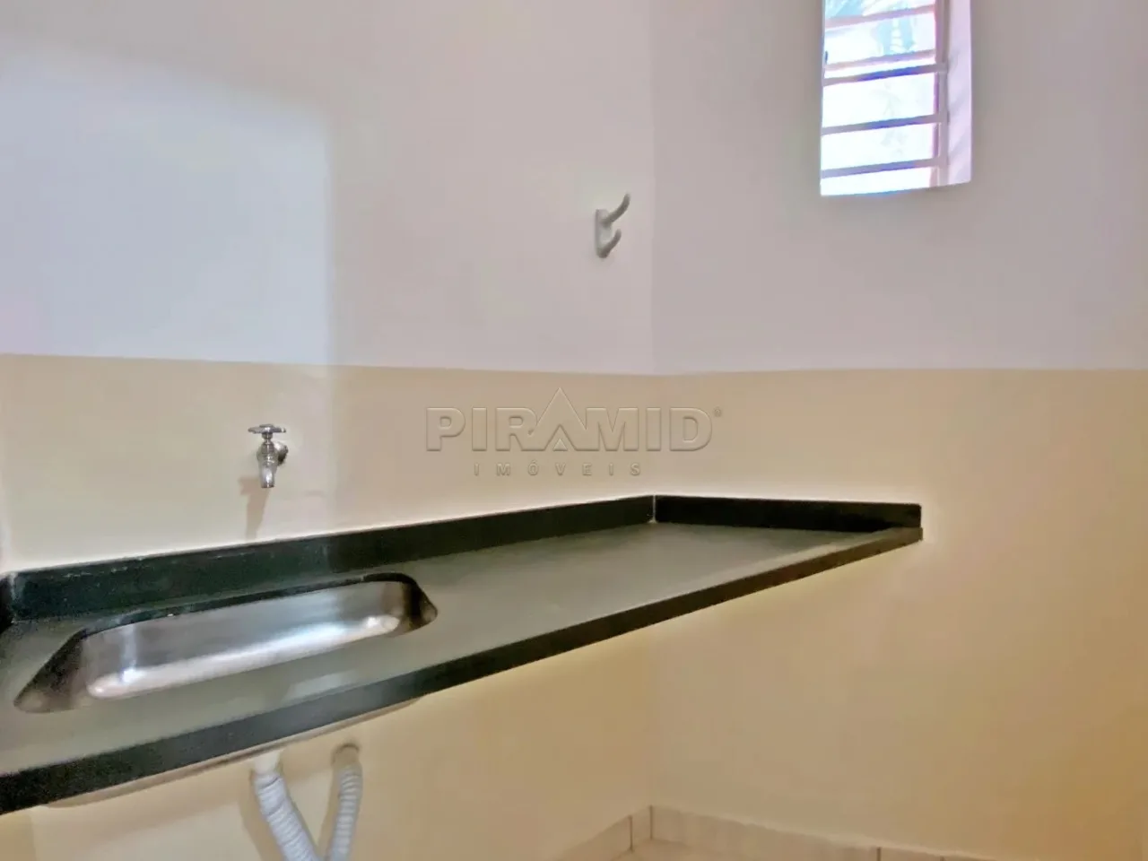 Alugar Comercial / Casa em Ribeir&atilde;o Preto R$ 2.500,00 - Foto 14