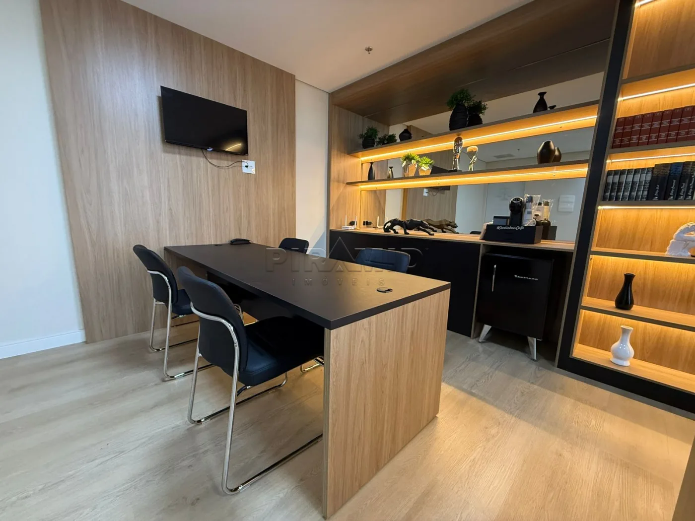 Alugar Comercial / Sala em Ribeir&atilde;o Preto R$ 2.700,00 - Foto 3