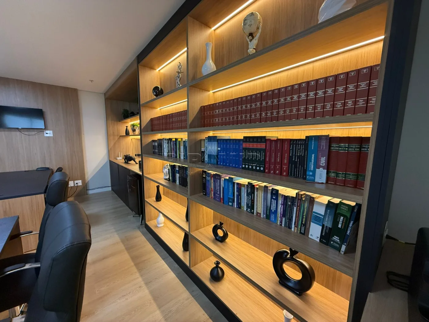 Alugar Comercial / Sala em Ribeir&atilde;o Preto R$ 2.700,00 - Foto 6