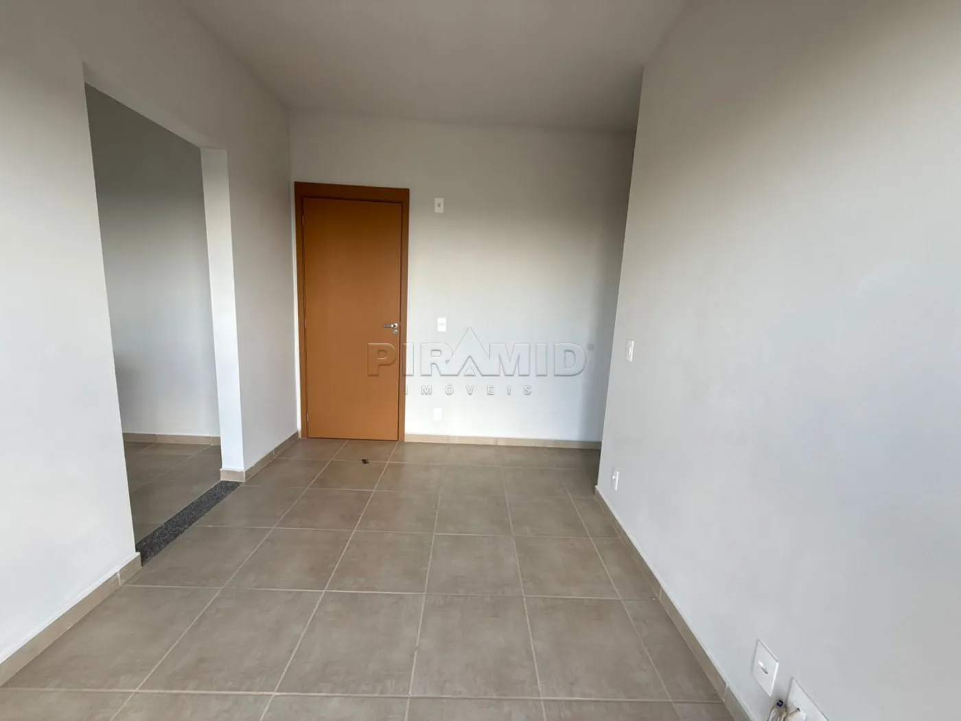 Alugar Apartamento / Padr&atilde;o em Ribeir&atilde;o Preto R$ 1.200,00 - Foto 3