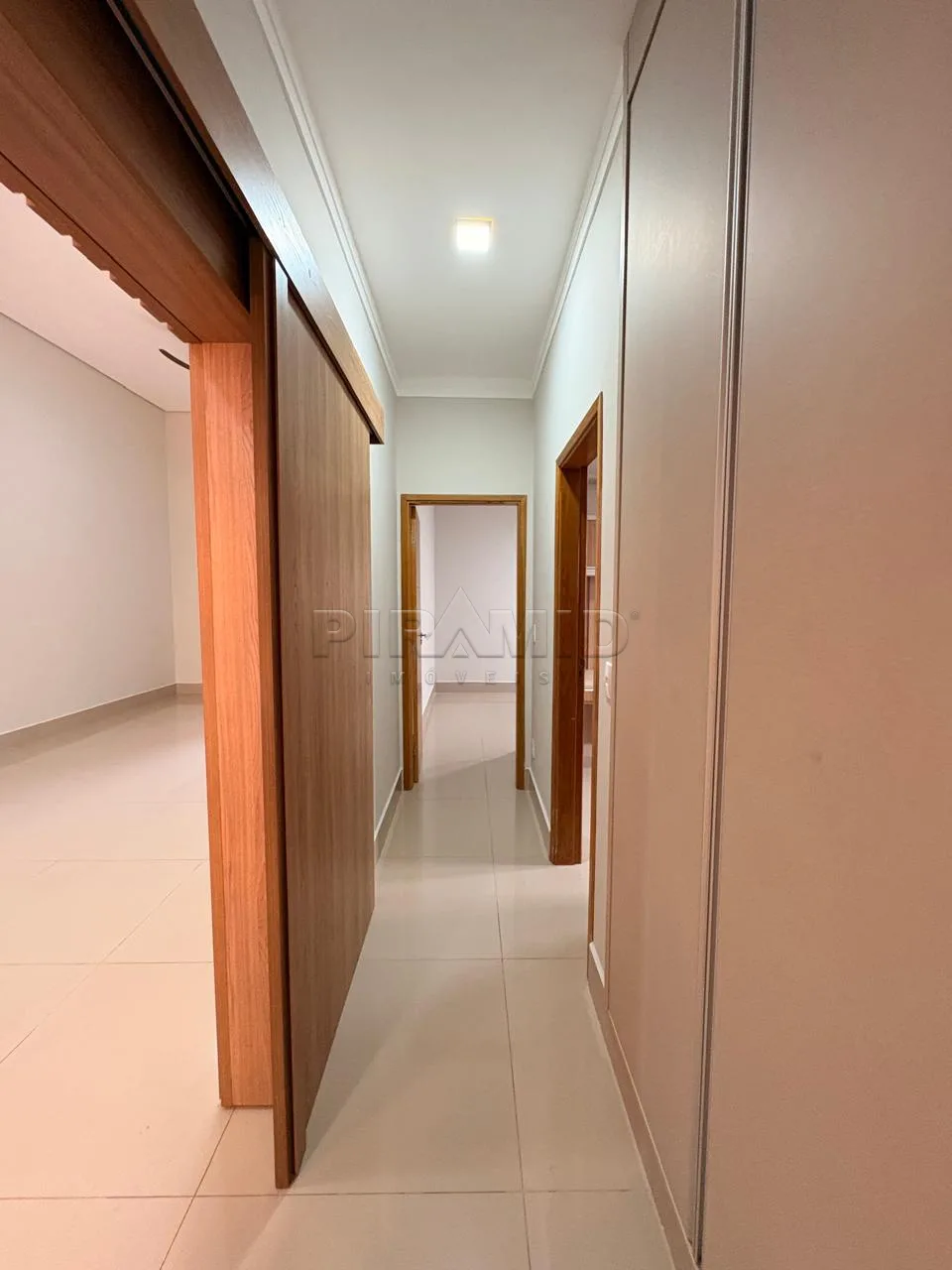 Comprar Casa / Condom&iacute;nio em Ribeir&atilde;o Preto R$ 1.140.000,00 - Foto 18