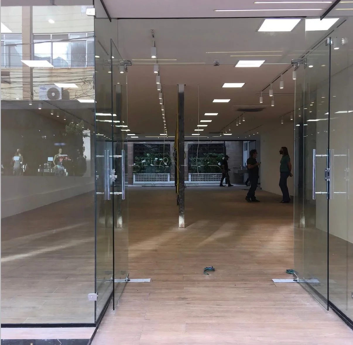 Alugar Comercial / Sal&atilde;o em Ribeir&atilde;o Preto R$ 20.500,00 - Foto 1