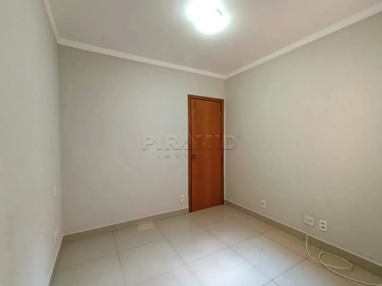 Alugar Apartamento / Padr&atilde;o em Ribeir&atilde;o Preto R$ 2.500,00 - Foto 4