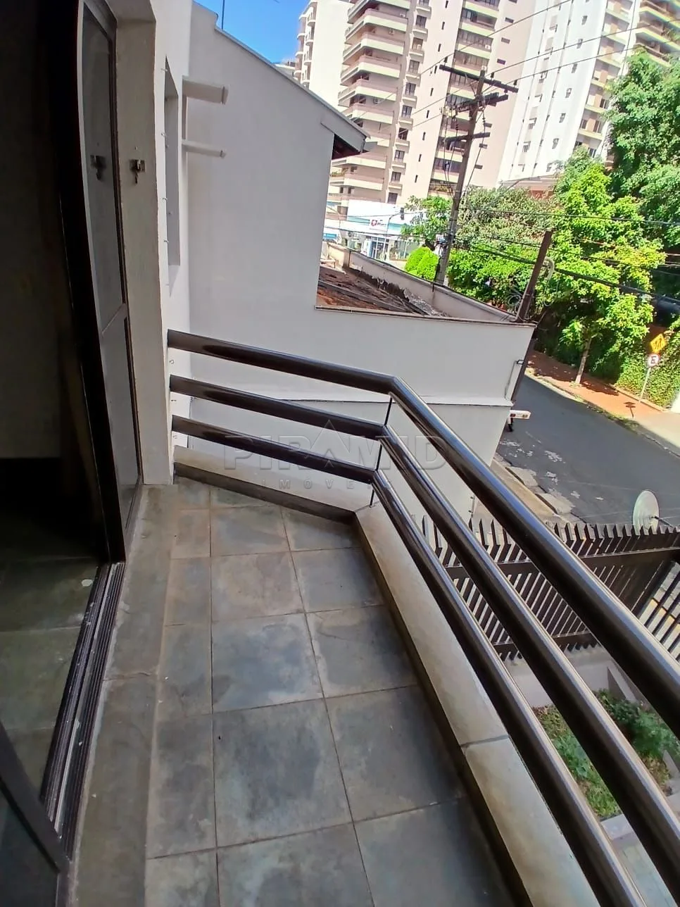 Alugar Apartamento / Padr&atilde;o em Ribeir&atilde;o Preto R$ 1.400,00 - Foto 3