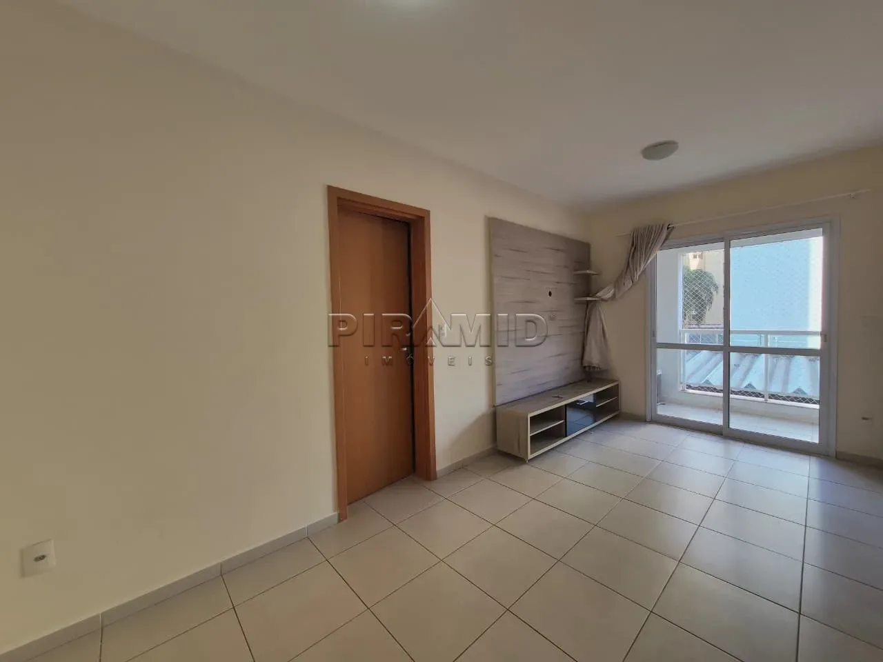 Alugar Apartamento / Padr&atilde;o em Ribeir&atilde;o Preto R$ 1.550,00 - Foto 2