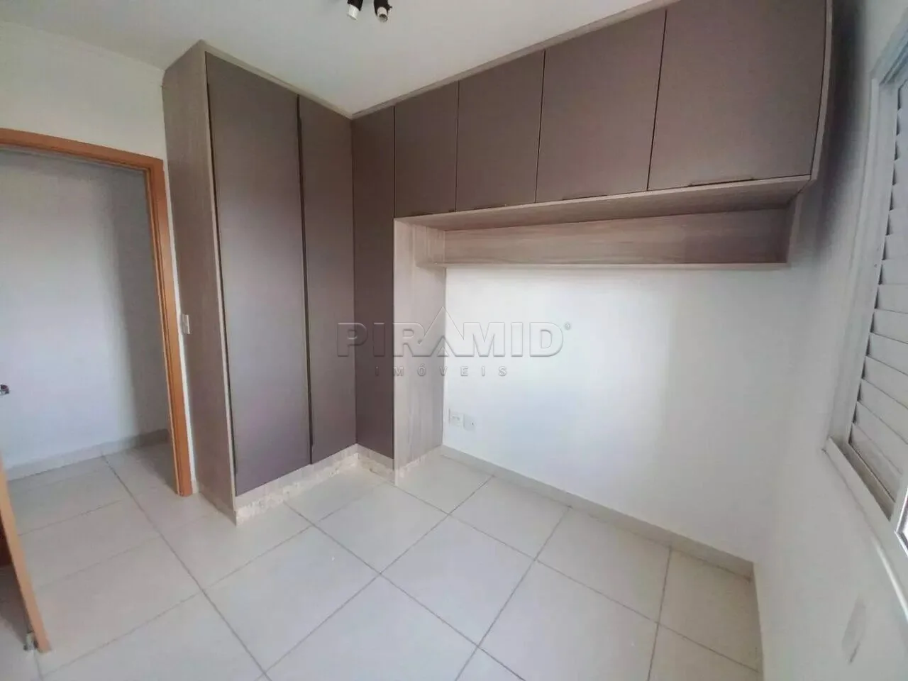 Alugar Apartamento / Padr&atilde;o em Ribeir&atilde;o Preto R$ 3.000,00 - Foto 7