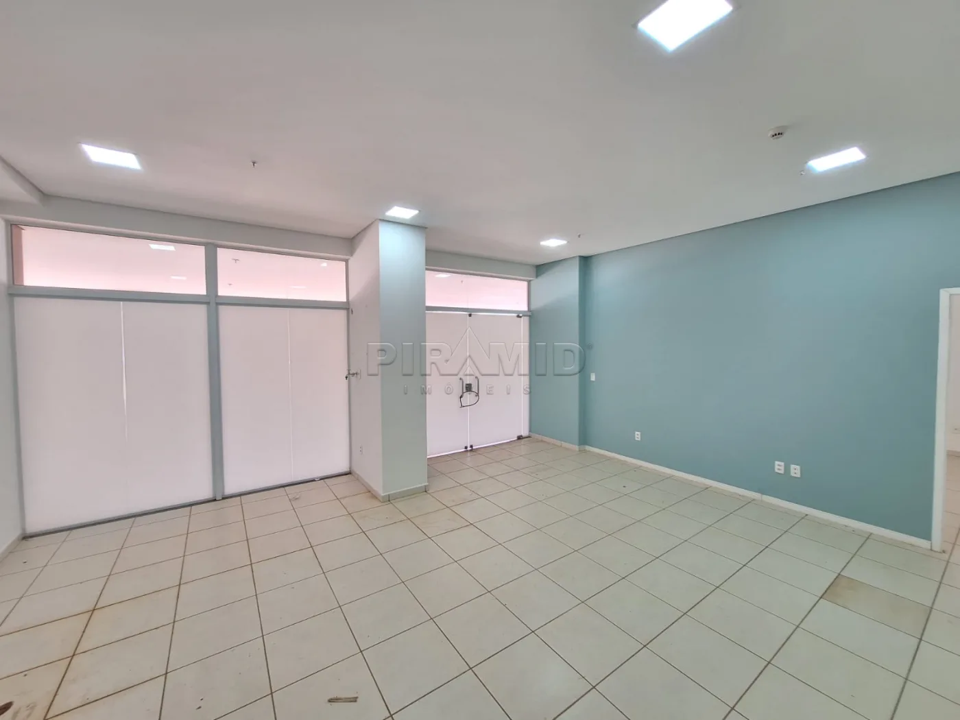 Alugar Comercial / Sala em Ribeir&atilde;o Preto R$ 3.500,00 - Foto 2