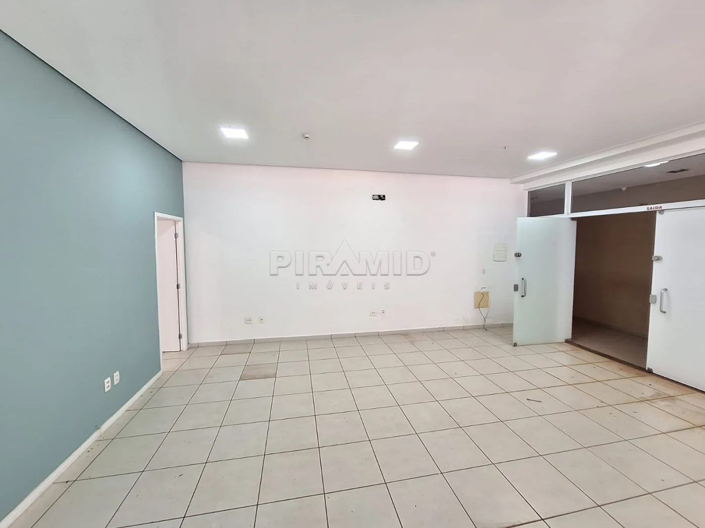 Alugar Comercial / Sala em Ribeir&atilde;o Preto R$ 3.500,00 - Foto 4