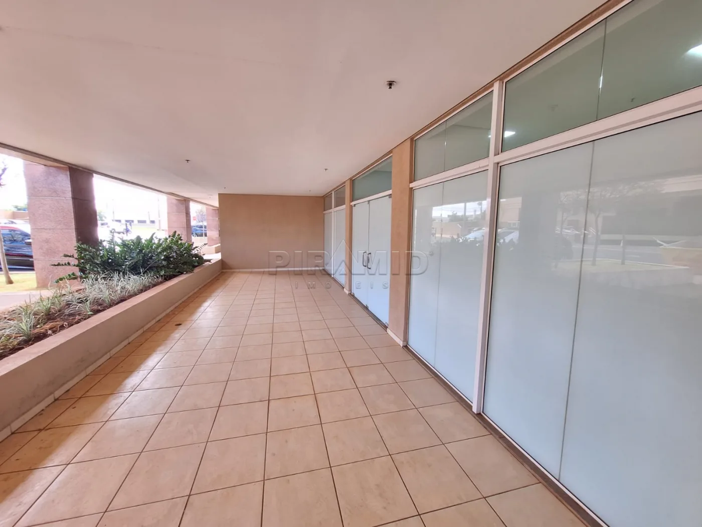 Alugar Comercial / Sala em Ribeir&atilde;o Preto R$ 3.500,00 - Foto 7
