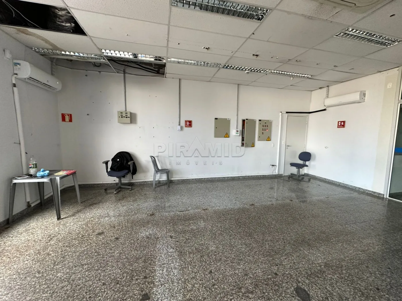Alugar Comercial / Sal&atilde;o em Ribeir&atilde;o Preto R$ 30.000,00 - Foto 1