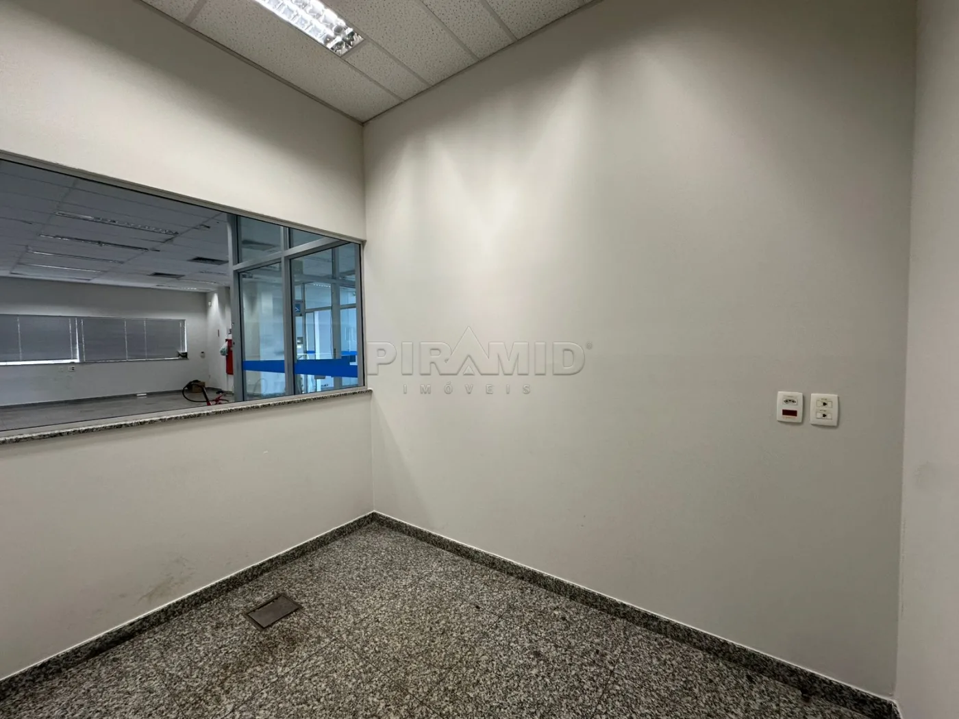 Alugar Comercial / Sal&atilde;o em Ribeir&atilde;o Preto R$ 30.000,00 - Foto 3