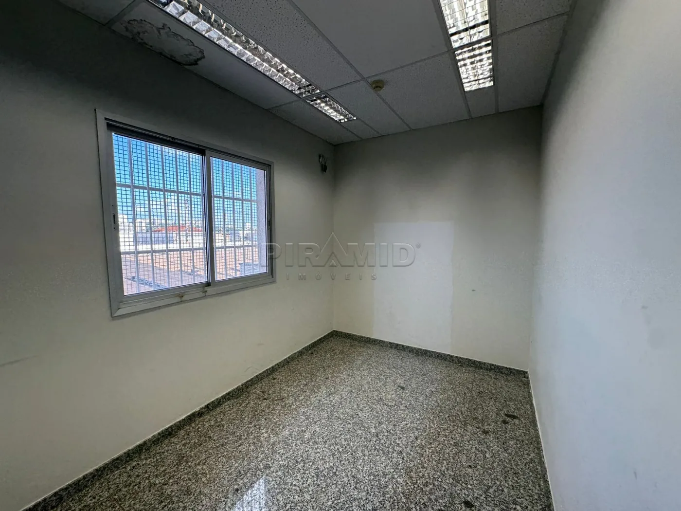 Alugar Comercial / Sal&atilde;o em Ribeir&atilde;o Preto R$ 30.000,00 - Foto 15