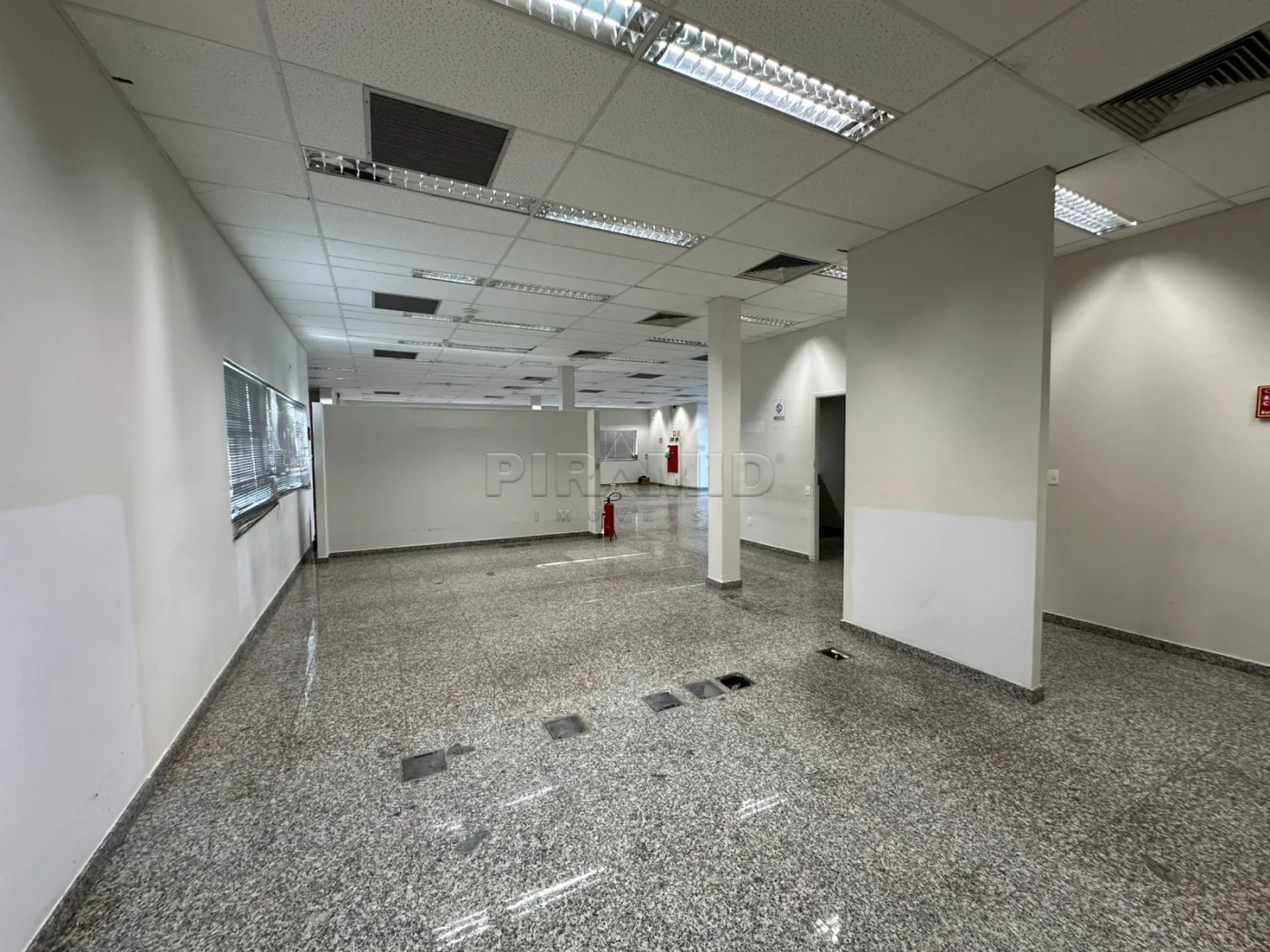 Alugar Comercial / Sal&atilde;o em Ribeir&atilde;o Preto R$ 30.000,00 - Foto 19