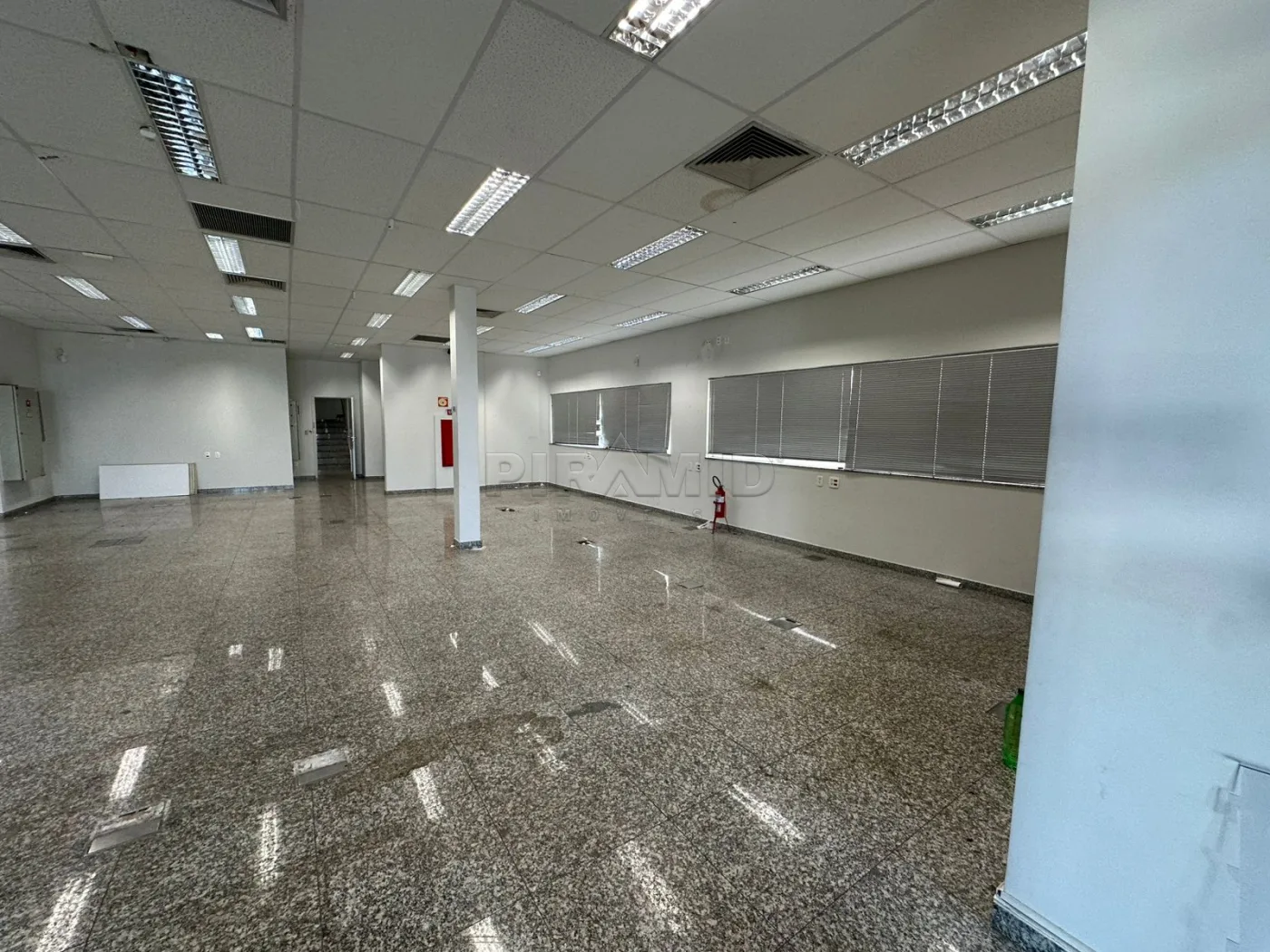 Alugar Comercial / Sal&atilde;o em Ribeir&atilde;o Preto R$ 30.000,00 - Foto 23