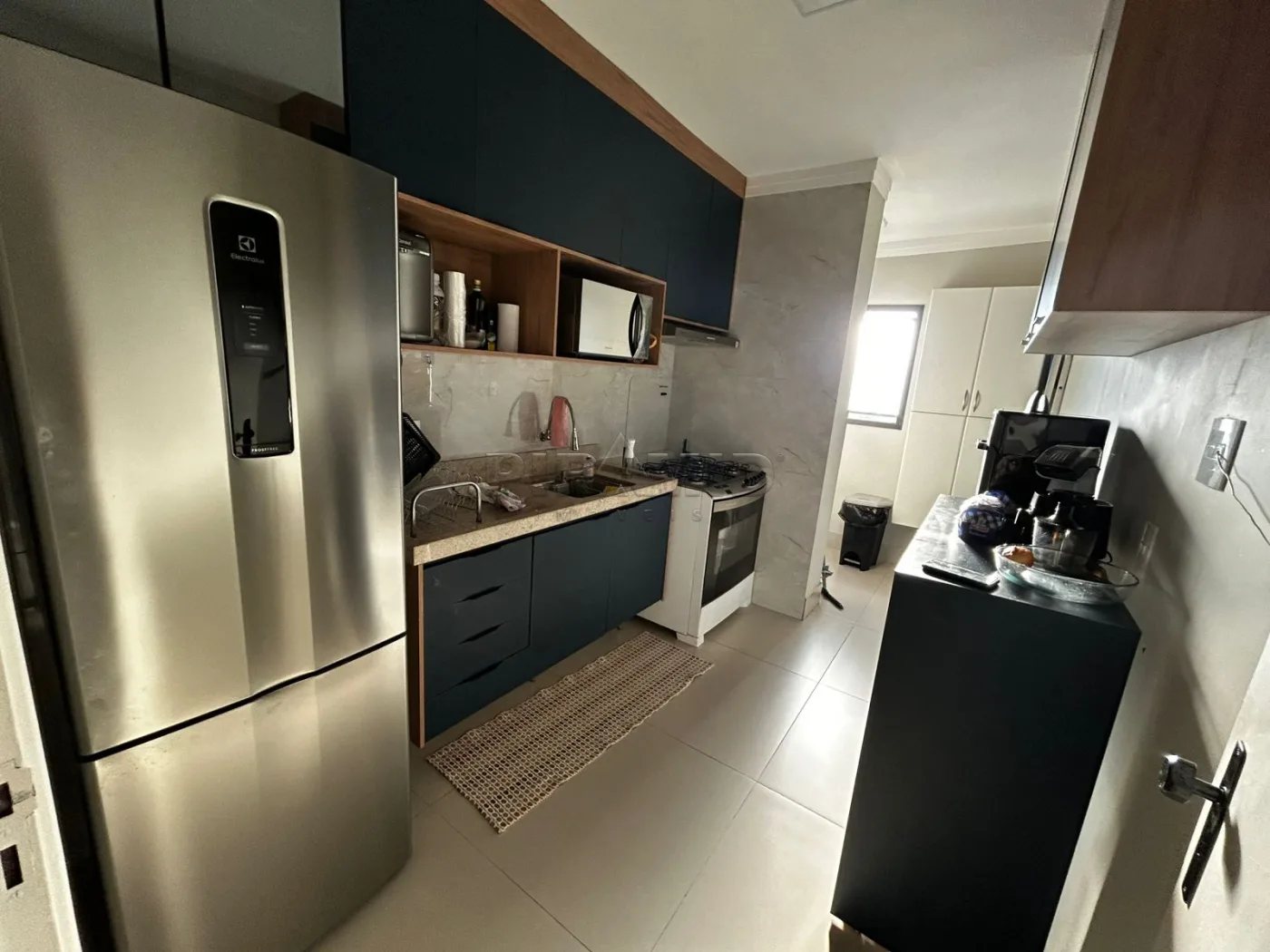 Alugar Apartamento / Padr&atilde;o em Ribeir&atilde;o Preto R$ 1.700,00 - Foto 4