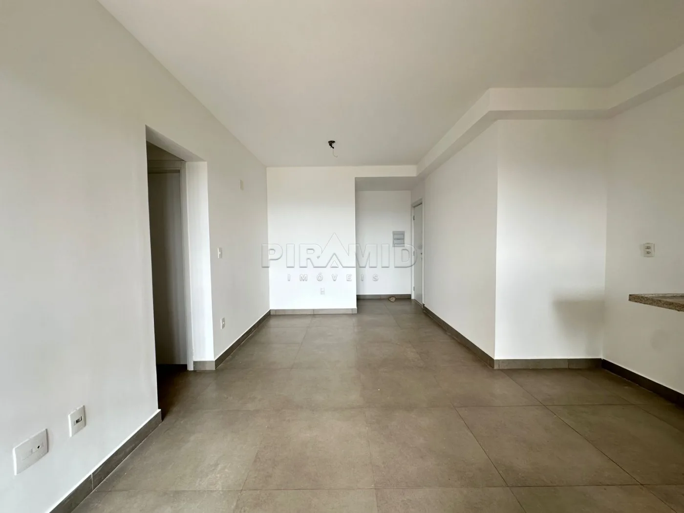 Alugar Apartamento / Padr&atilde;o em Ribeir&atilde;o Preto R$ 3.200,00 - Foto 2