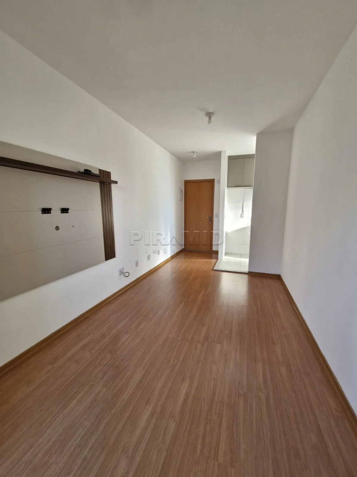 Comprar Apartamento / Padr&atilde;o em Ribeir&atilde;o Preto R$ 235.000,00 - Foto 2