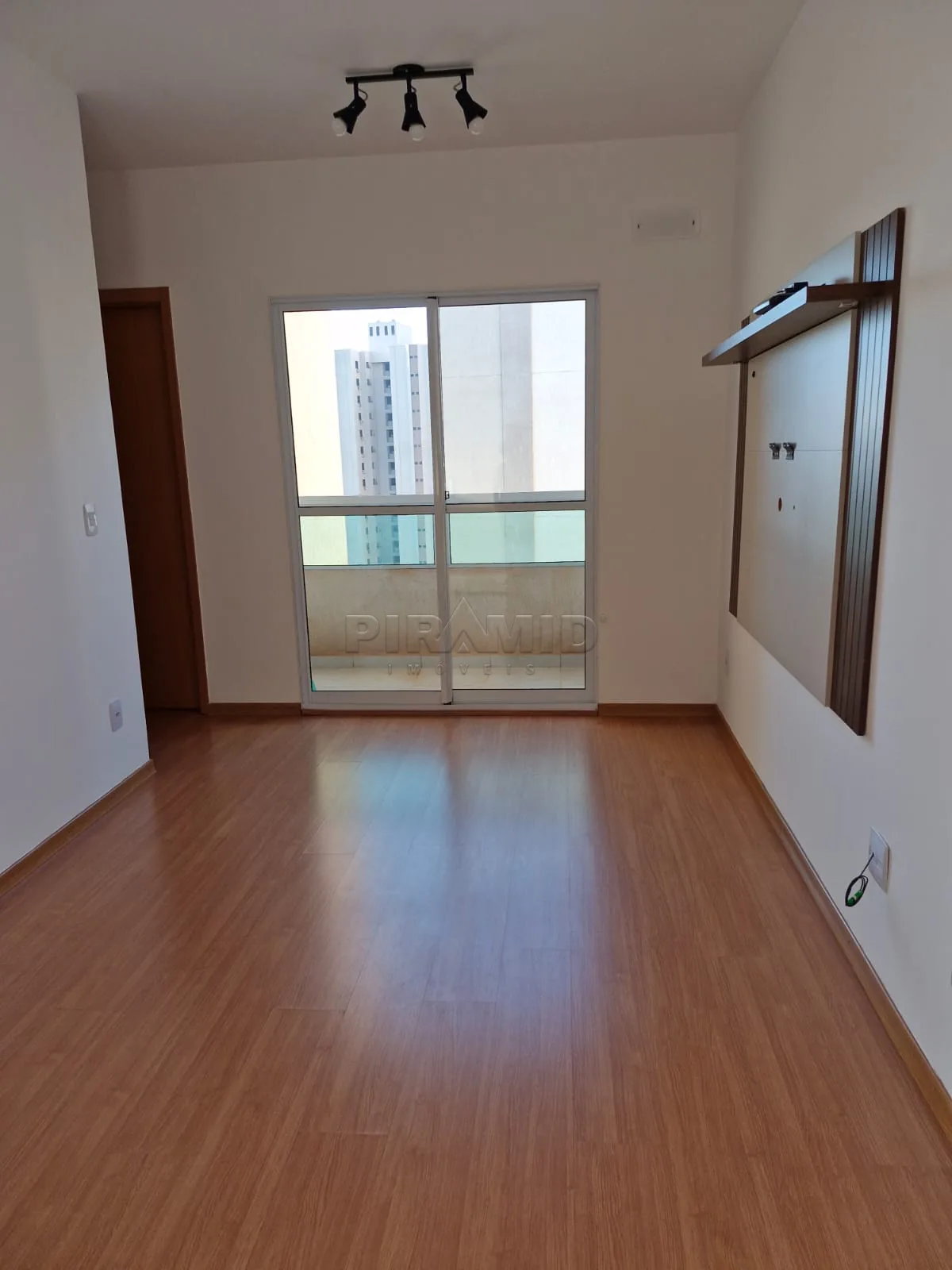 Comprar Apartamento / Padr&atilde;o em Ribeir&atilde;o Preto R$ 235.000,00 - Foto 3