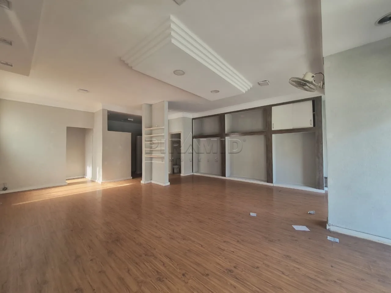 Alugar Comercial / Sal&atilde;o em Ribeir&atilde;o Preto R$ 5.500,00 - Foto 2