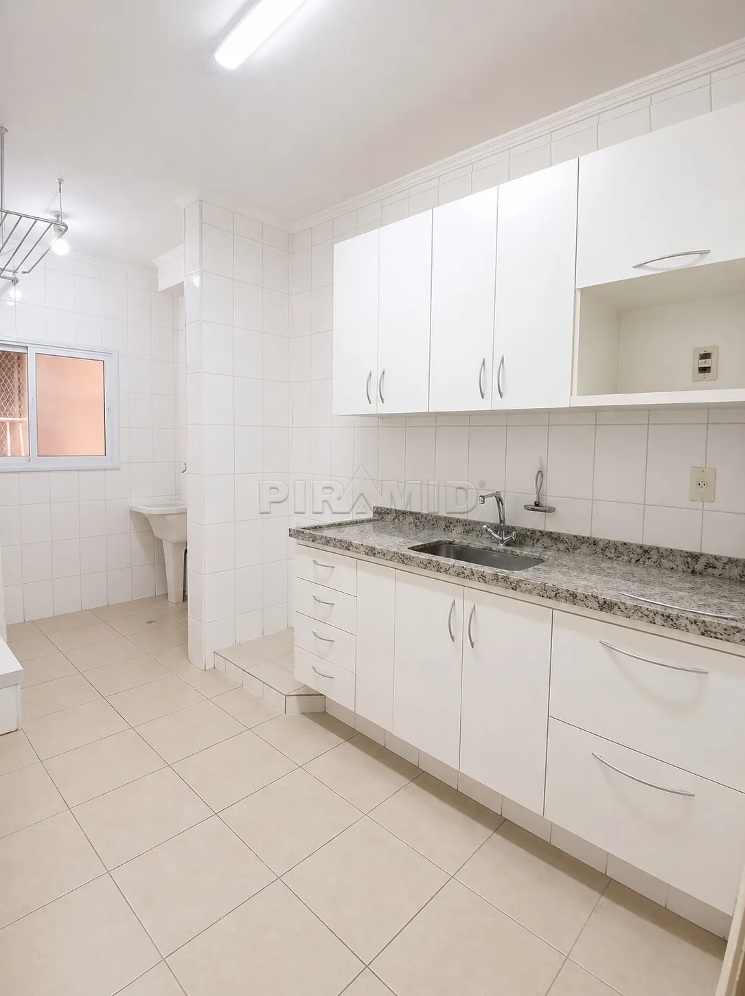 Alugar Apartamento / Padr&atilde;o em Ribeir&atilde;o Preto R$ 2.500,00 - Foto 4