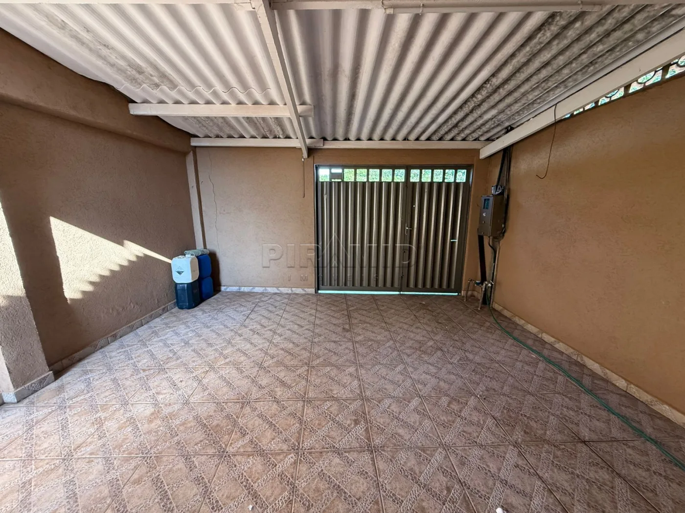 Alugar Casa / Padr&atilde;o em Ribeir&atilde;o Preto R$ 1.200,00 - Foto 2