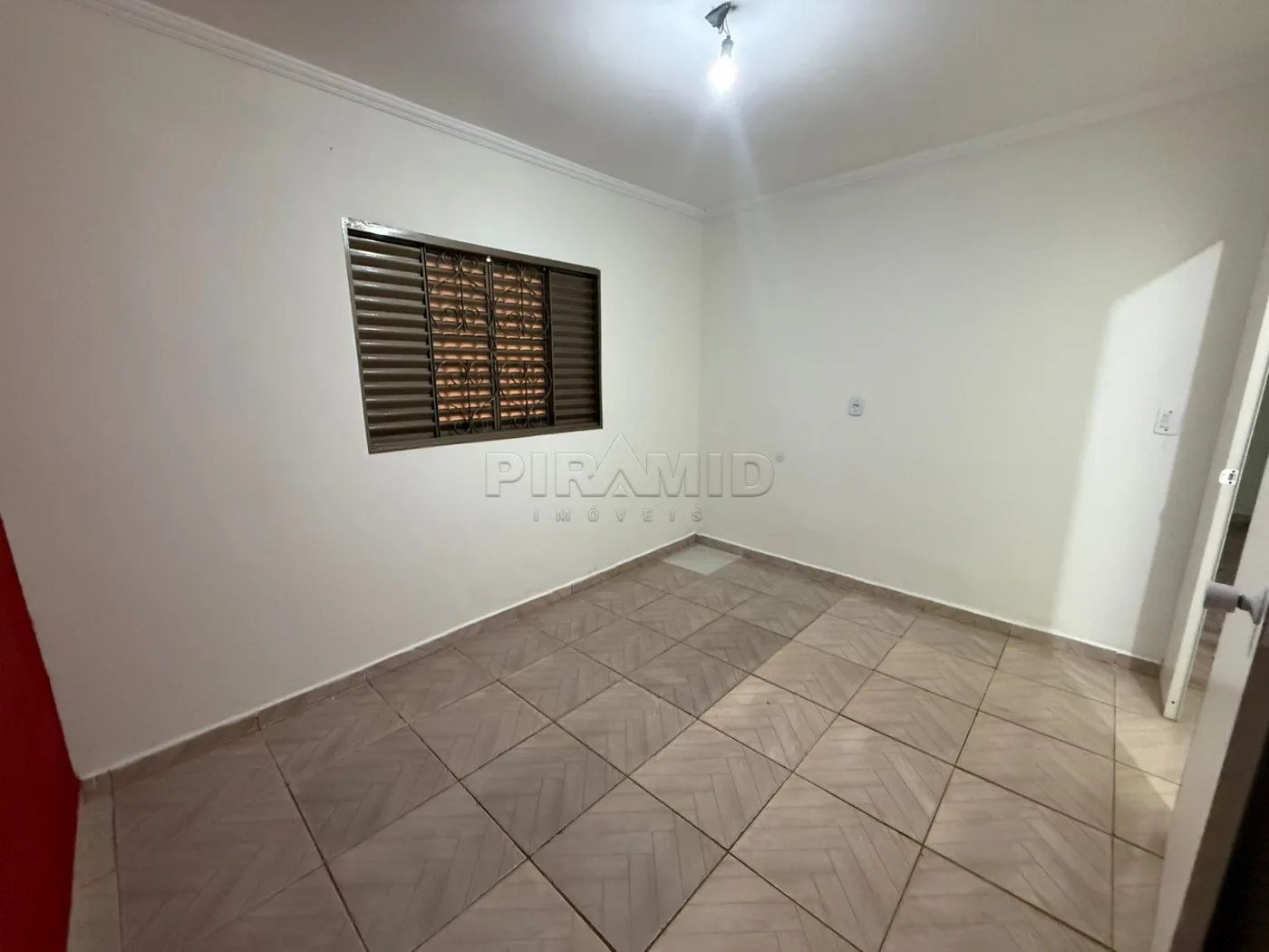 Alugar Casa / Padr&atilde;o em Ribeir&atilde;o Preto R$ 1.200,00 - Foto 9