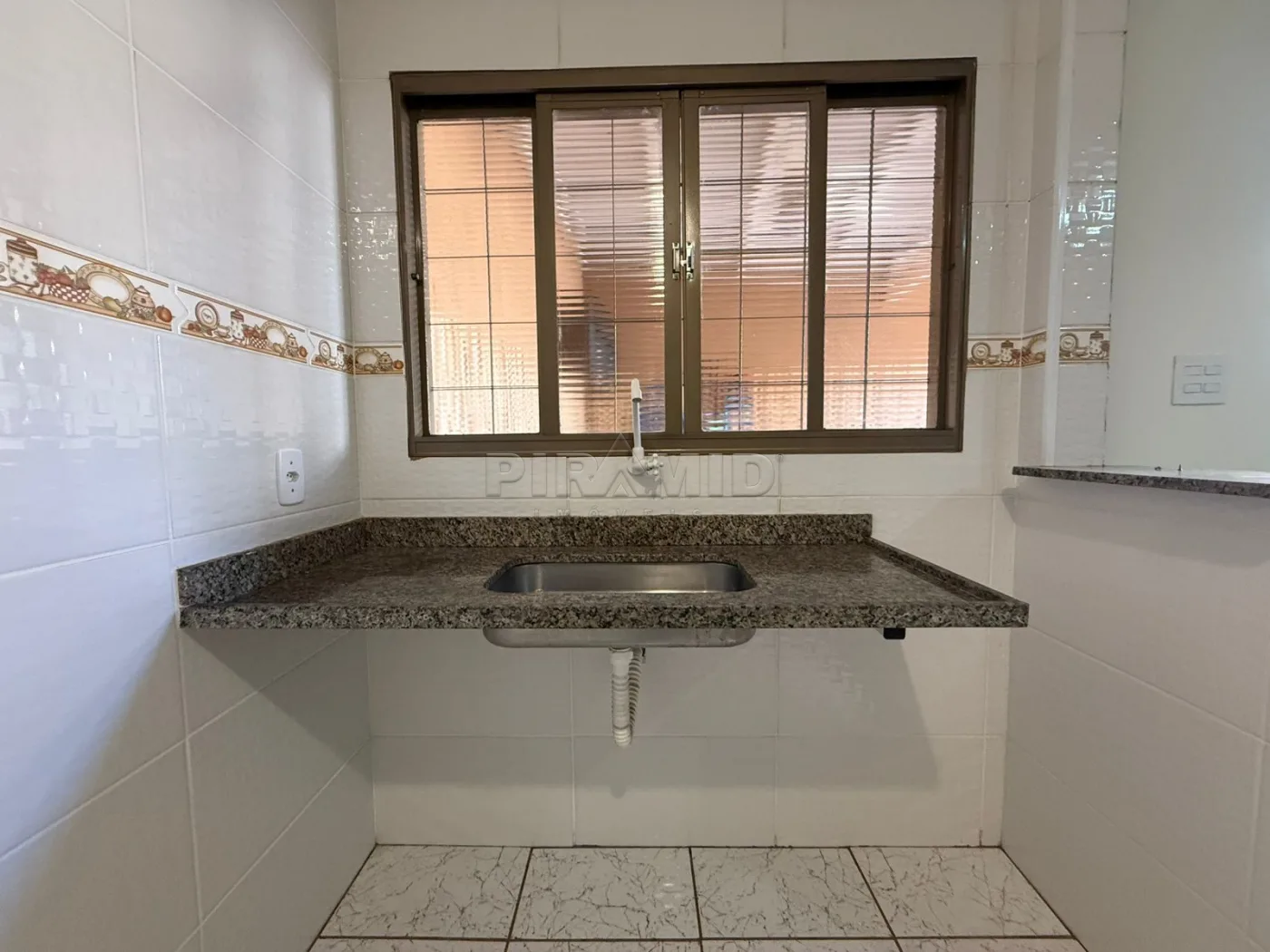 Alugar Casa / Padr&atilde;o em Ribeir&atilde;o Preto R$ 1.200,00 - Foto 13