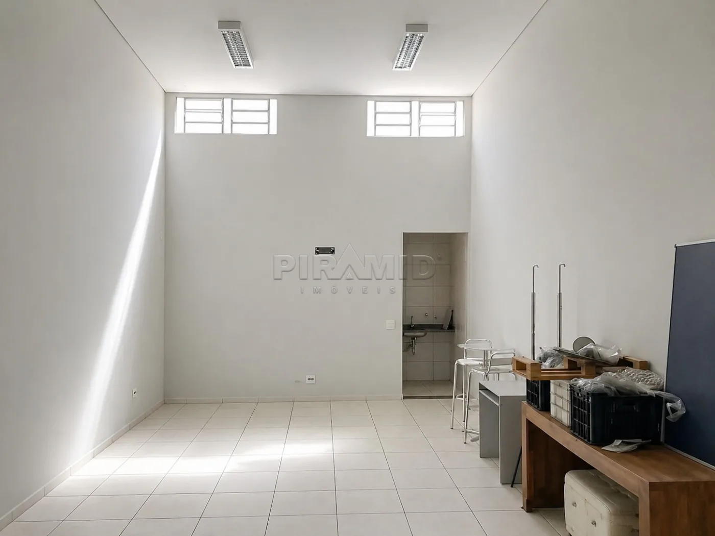 Alugar Comercial / Sala em Ribeir&atilde;o Preto R$ 2.850,00 - Foto 2