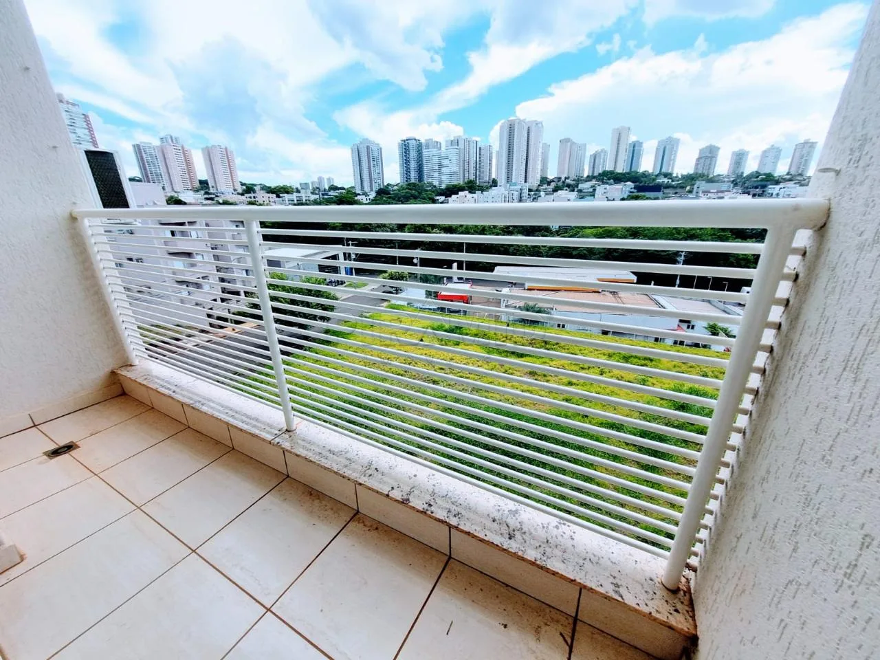 Alugar Apartamento / Padr&atilde;o em Ribeir&atilde;o Preto R$ 2.800,00 - Foto 3