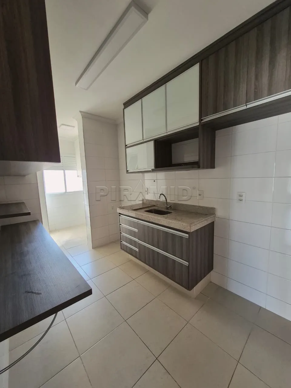 Alugar Apartamento / Padr&atilde;o em Ribeir&atilde;o Preto R$ 3.800,00 - Foto 5
