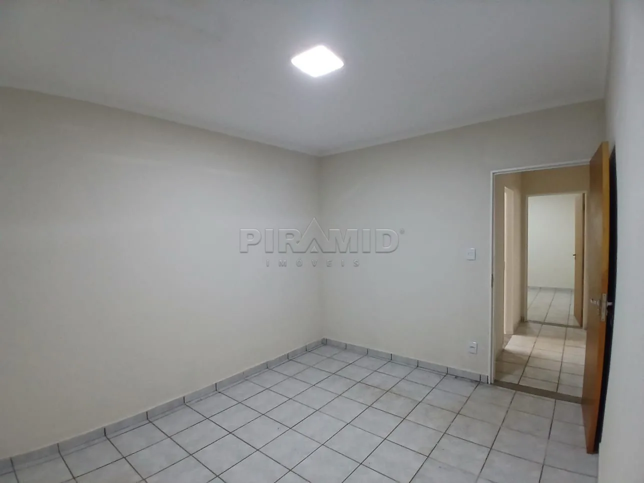 Comprar Casa / Padr&atilde;o em Ribeir&atilde;o Preto R$ 350.000,00 - Foto 3