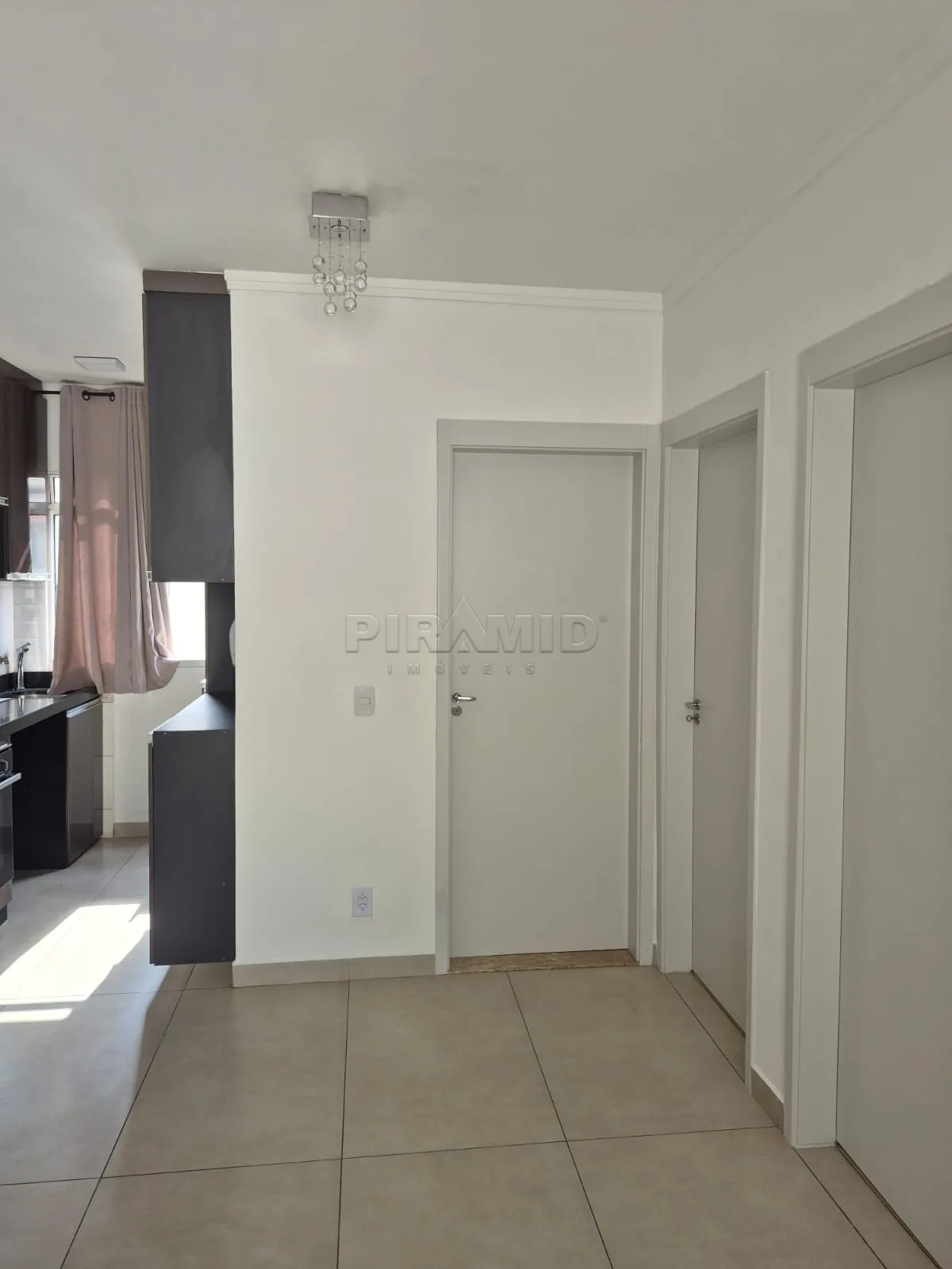 Alugar Apartamento / Padr&atilde;o em Ribeir&atilde;o Preto R$ 1.000,00 - Foto 2